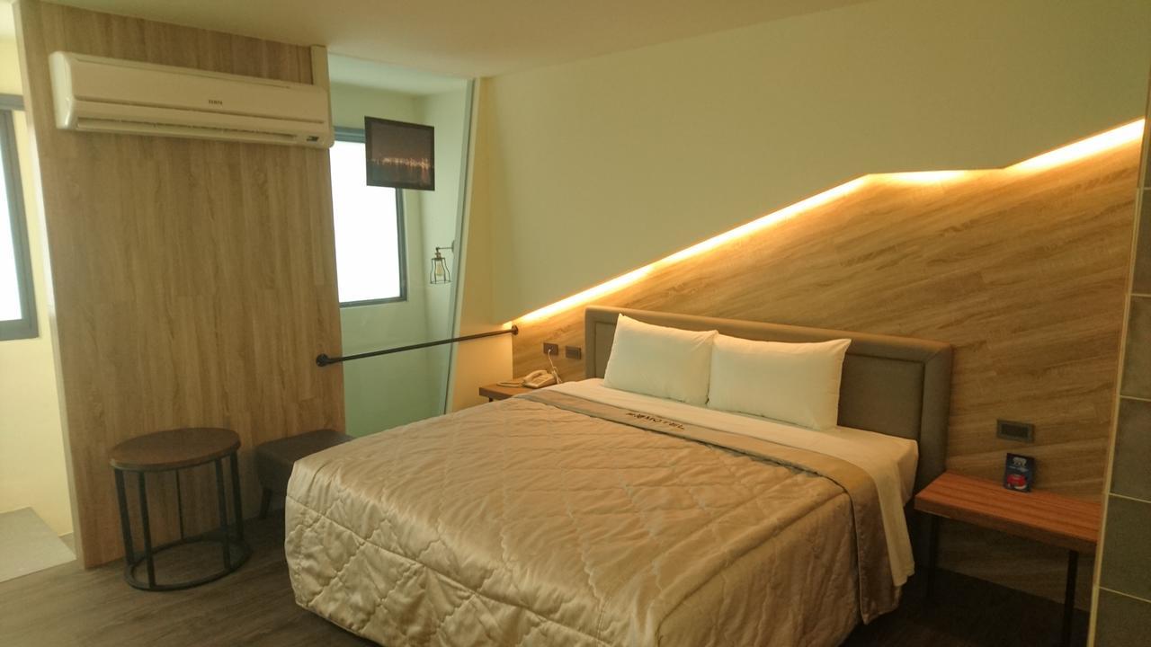 Travel Port Motel Гаосюн Экстерьер фото
